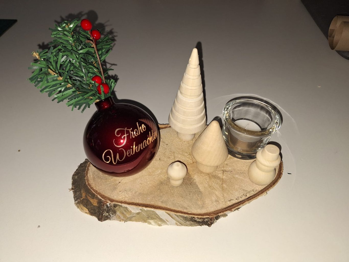 Weihnachtskugel graviert und beleuchtet